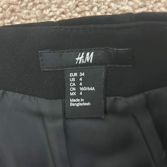 Pencil skirt with studs - Picture 3 of 5